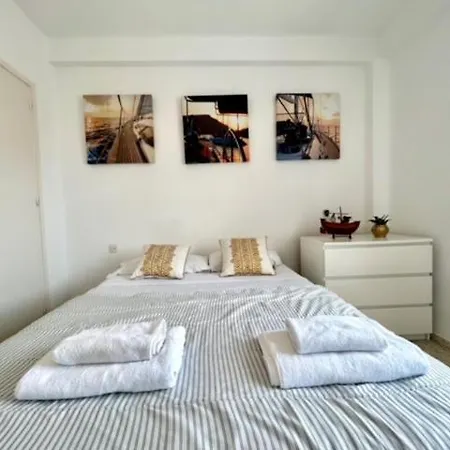 Apartment Gatu Valdeplaya 1ª Linea Playa Piscina Parking 3 Dormit 2 Banos, 