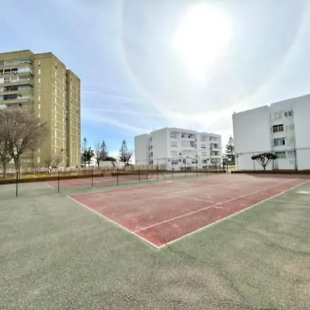 Apartment Gatu Valdeplaya 1ª Linea Playa Piscina Parking 3 Dormit 2 Banos, 